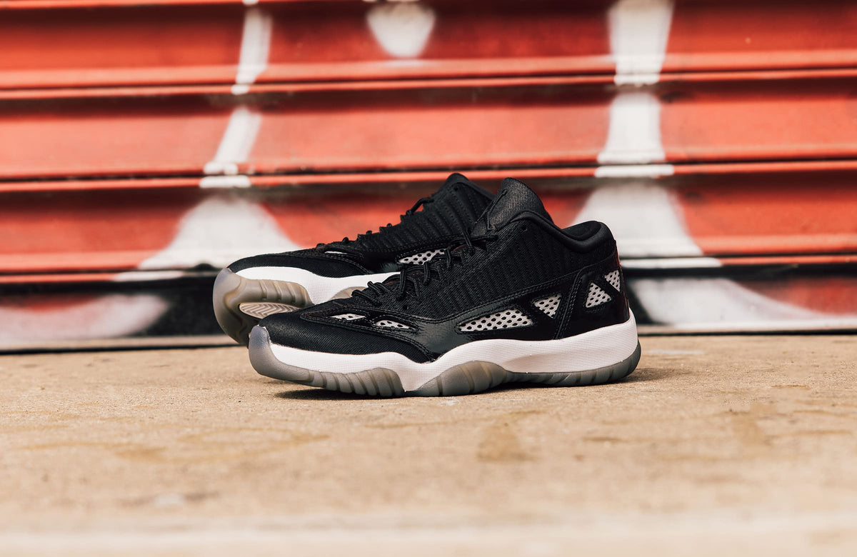 Jordan 11 low ie on feet best sale