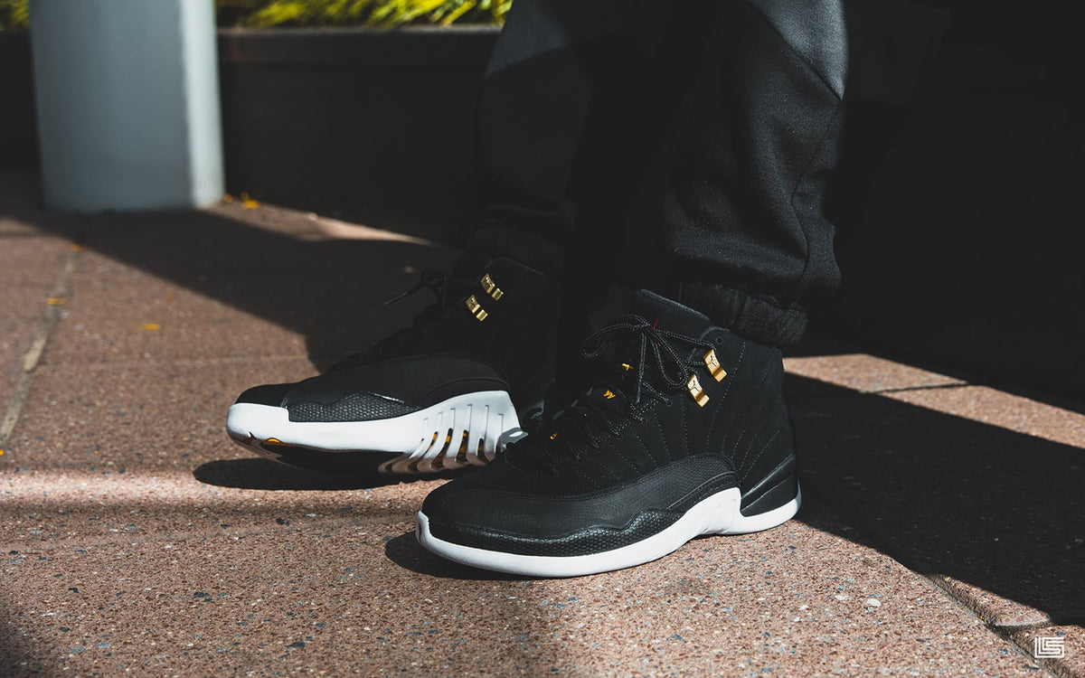 Jordan 12 taxi on feet on sale