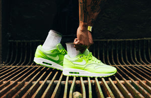 Nike Sportswear Futura Luxe Crossbody Ash Green / Ash Green / Aura