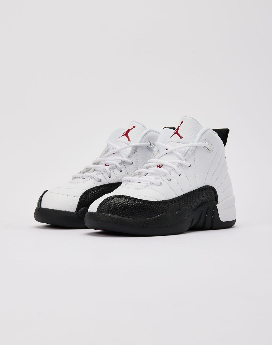 Jordan 12 Retro authentic Shoes in Black/White/Taxi 4y Kids