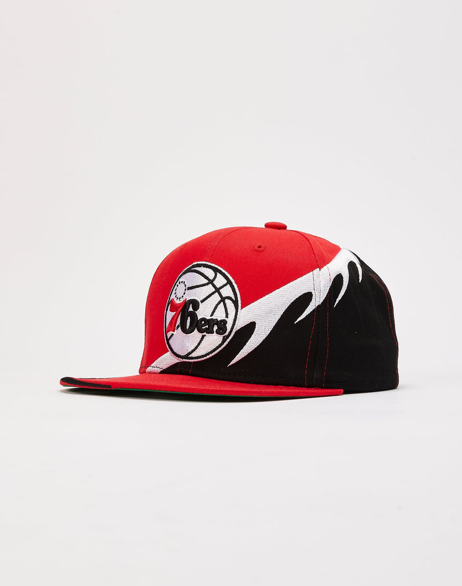 Mitchell & Ness Brooklyn Nets In Your Face Snapback – DTLR