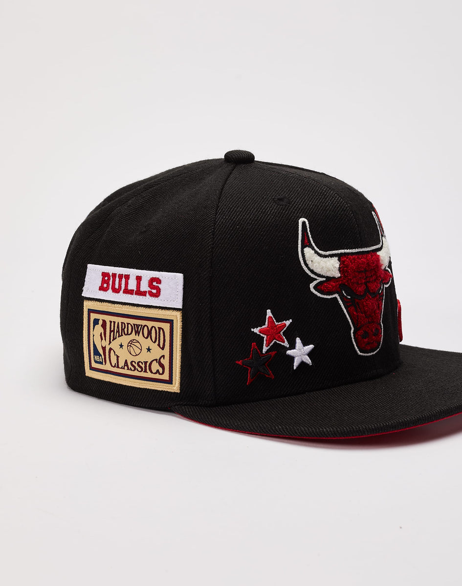 Mitchell & Ness Chicago Bulls Championship Snapback Hat – DTLR