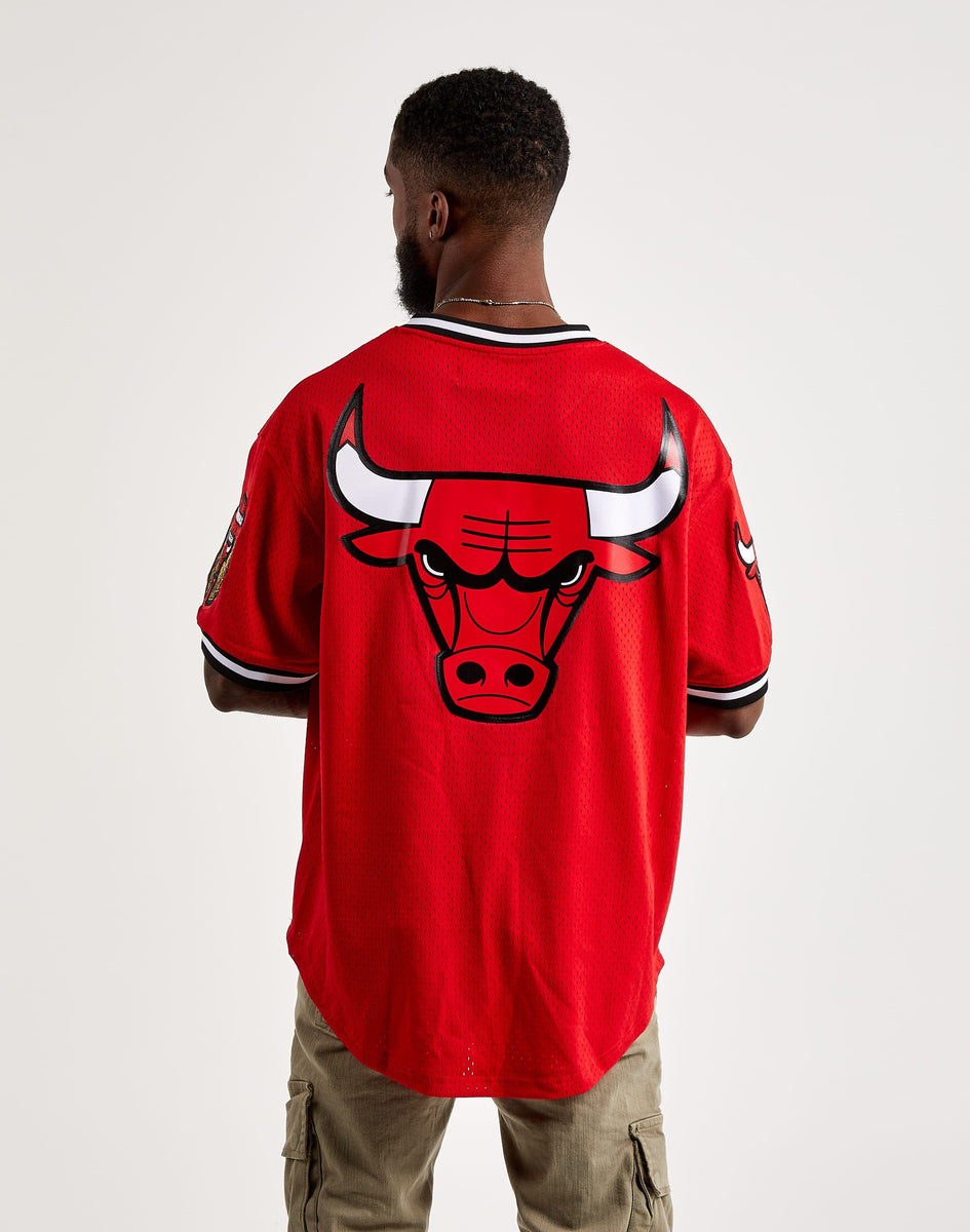 Mitchell & Ness Chicago Bulls mesh v-neck t-shirt in red