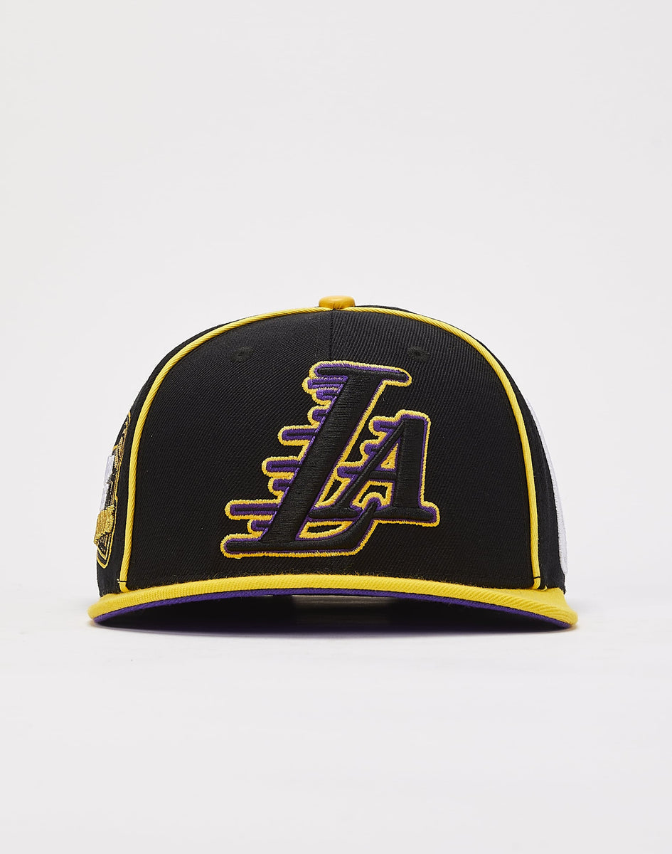 Los Angeles Lakers Cap Pro Standard Rose Patch Showtime 17X Champs Snapback  Hat