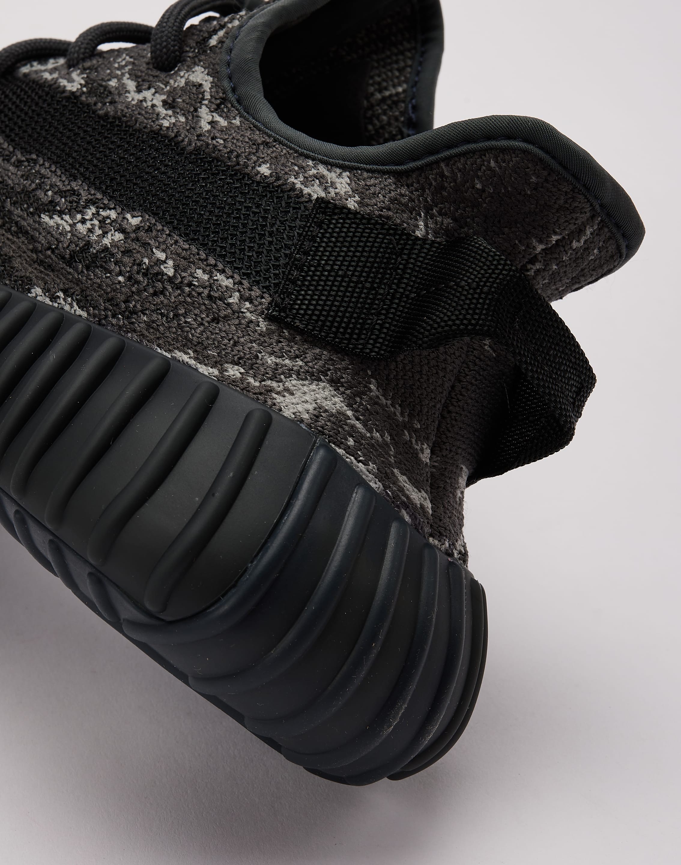 Adidas Yeezy Boost 350 V2 'MX Dark Salt' Grade-School – DTLR