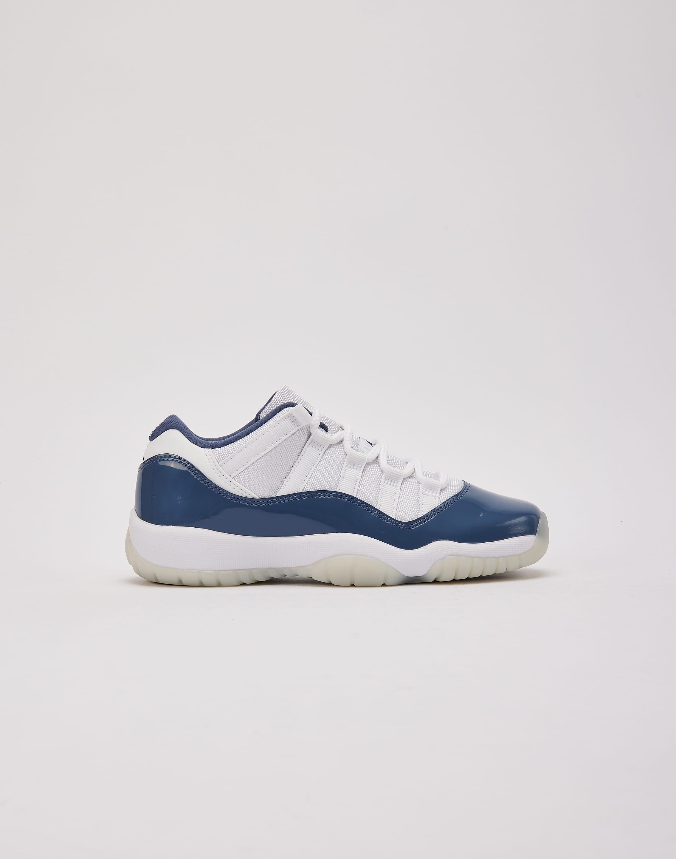 Jordan 11 low grade school hotsell