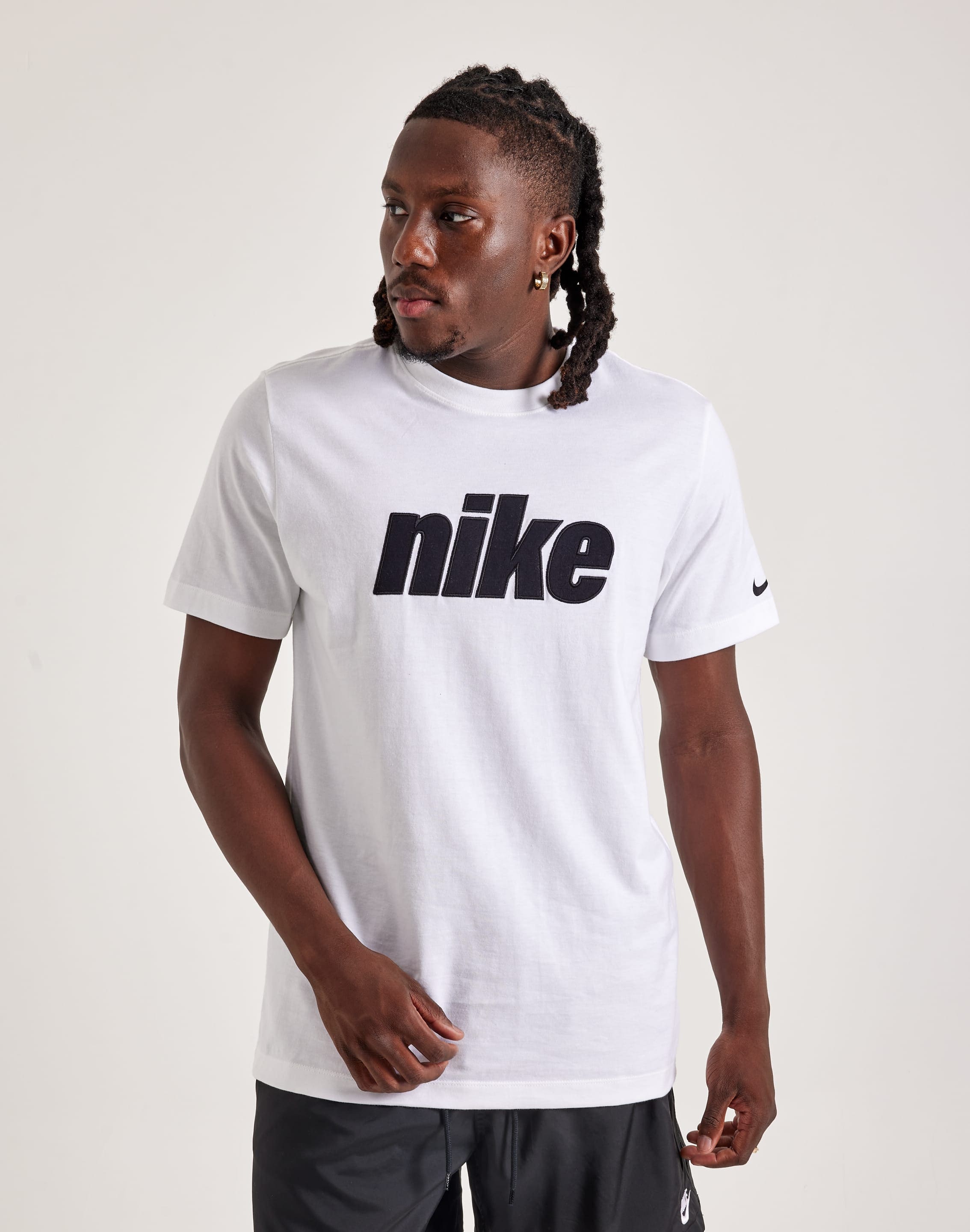 Nike Embroidered Logo Tee DTLR