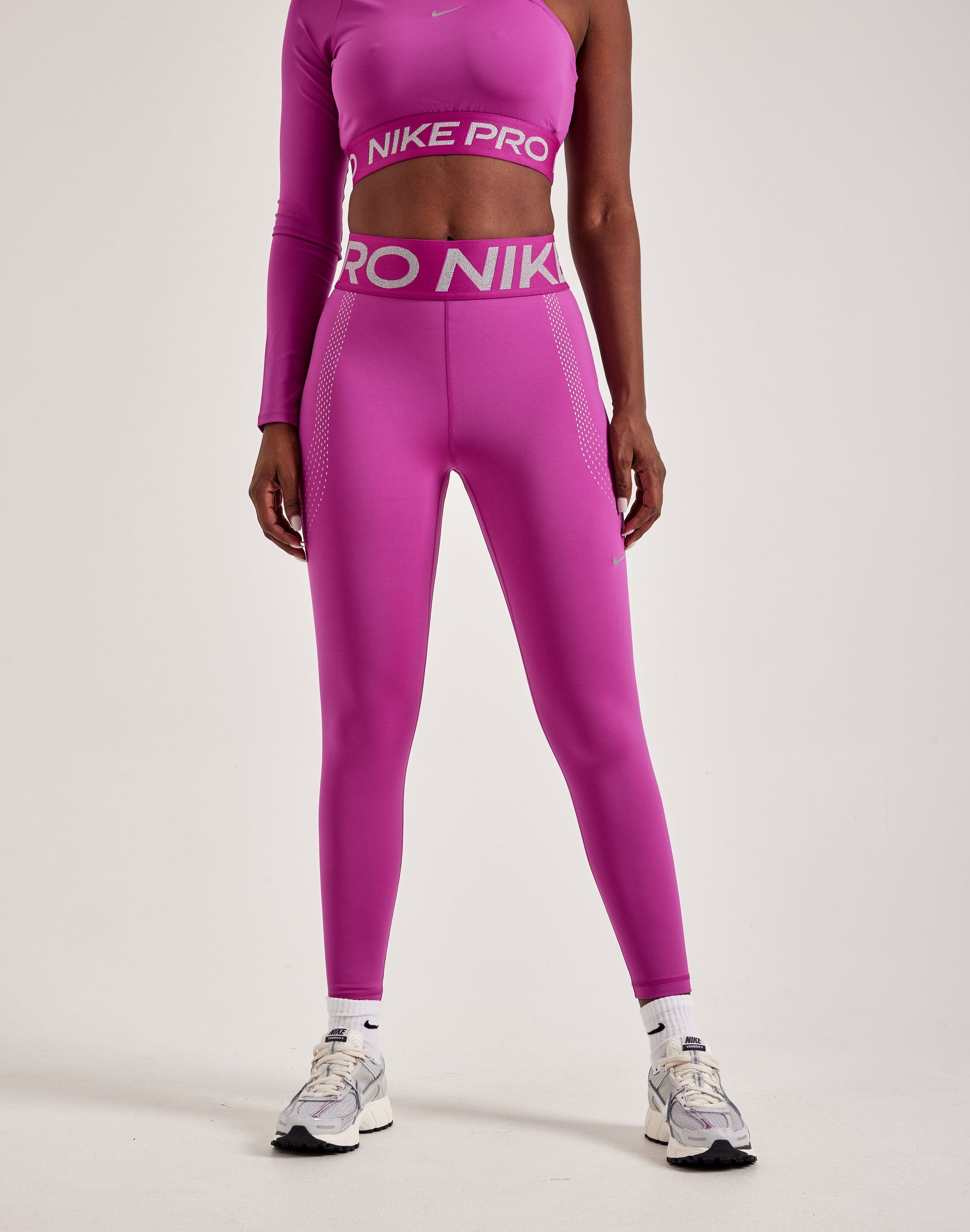 Nike pro high rise leggings hotsell