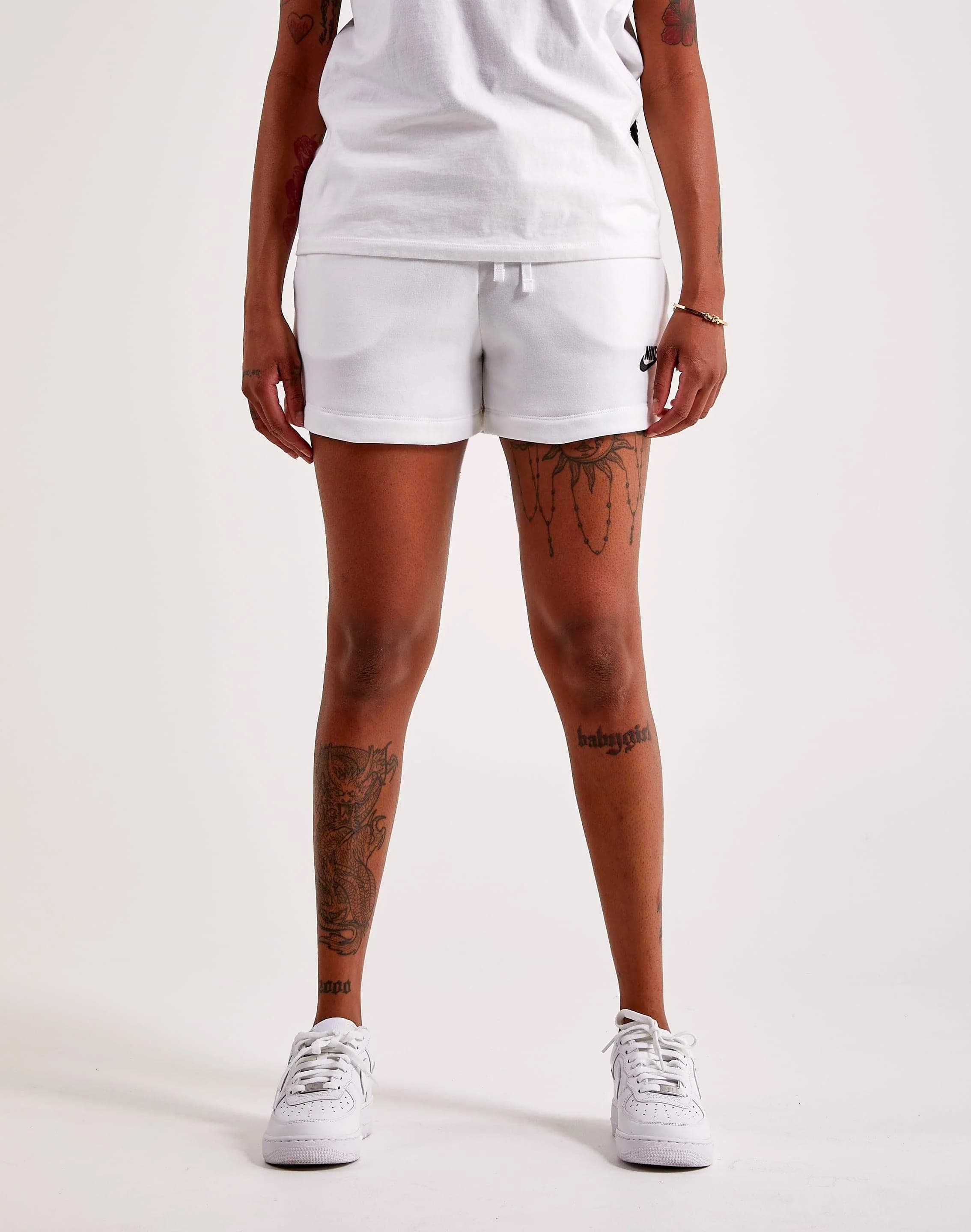 Nike Womens Club Fleece MID-Rise Shorts (White/Black, DQ5802-100