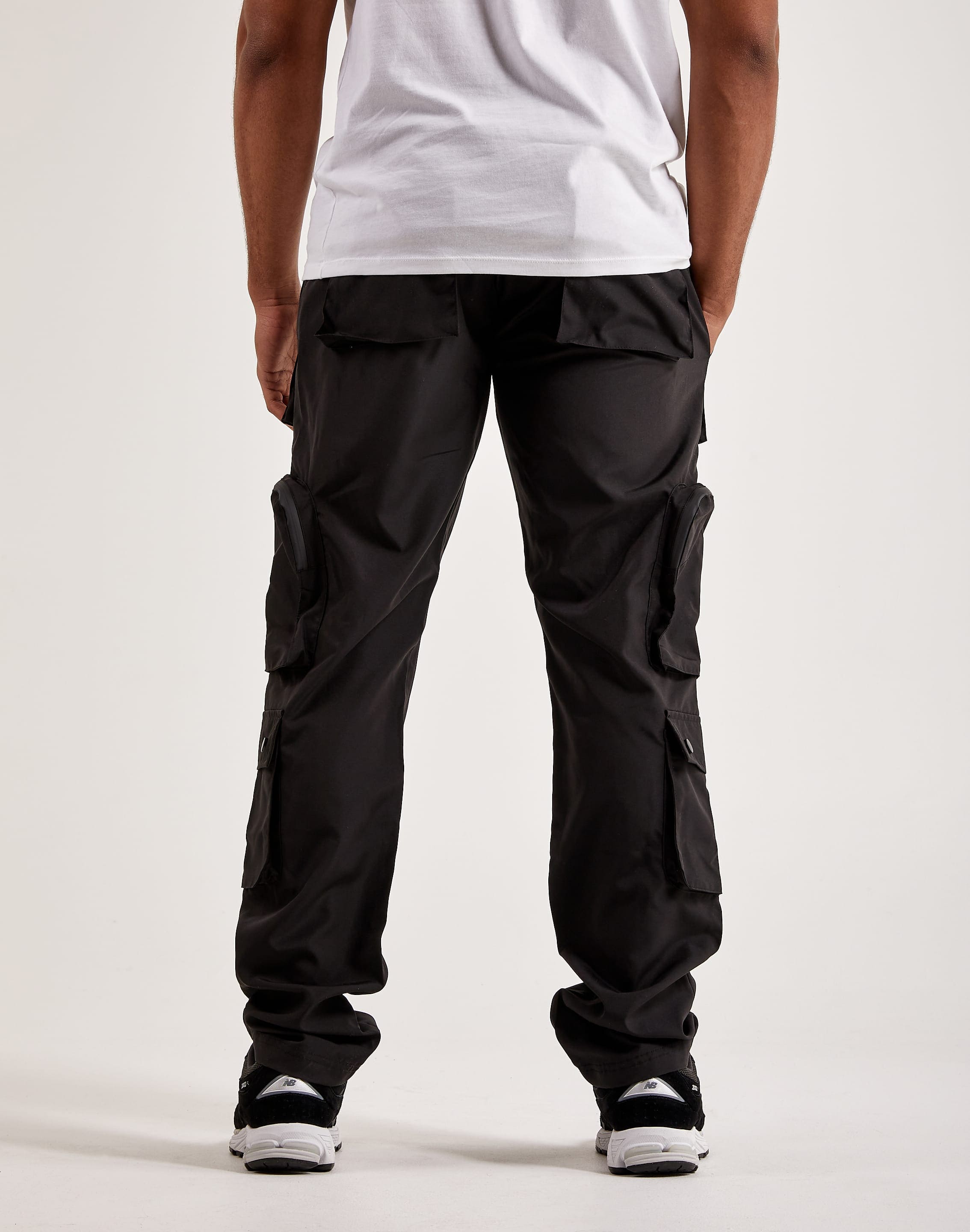 First Row Slim-Straight Cargo Pants – DTLR