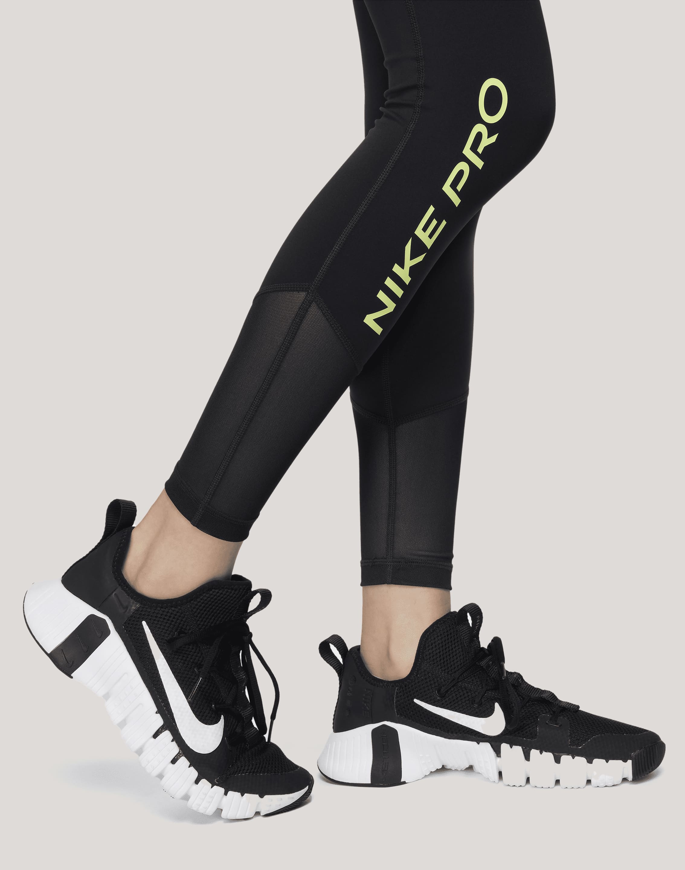 Nike Pro Dri-FIT Women's Mid-Rise Graphic Training Leggings – Otago Sports  Depot