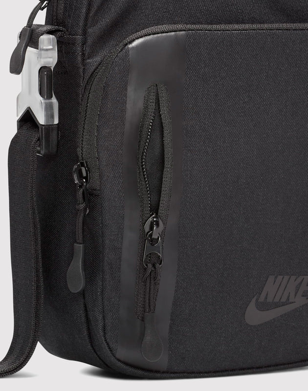 Nike Sabrina Elemental Premium Crossbody Bag – DTLR