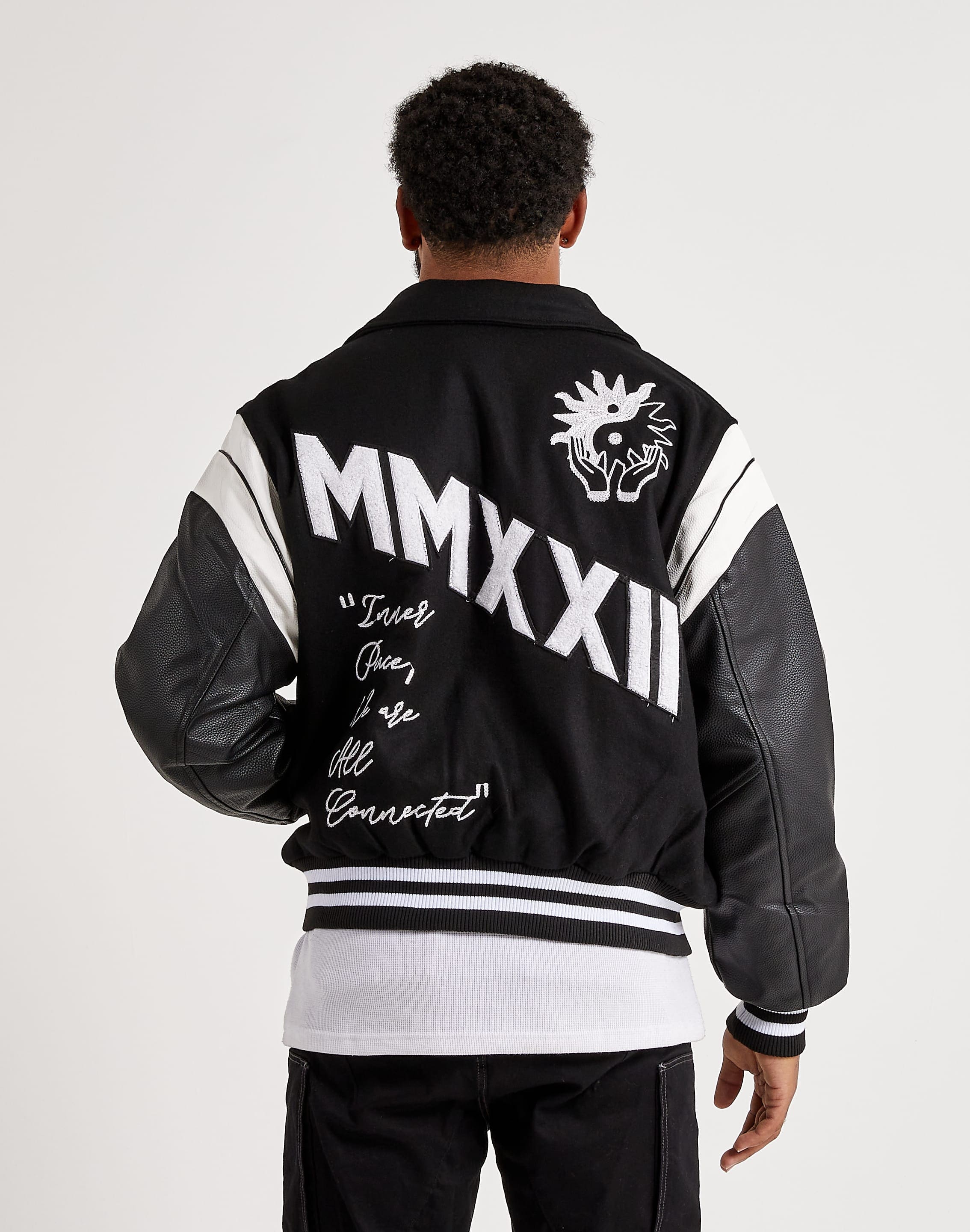 Pretty sure the Escape Plan video jacket is an old varsity letter jacket  from my high school in MN. Not sure how Travis would have gotten one though  : r/travisscott