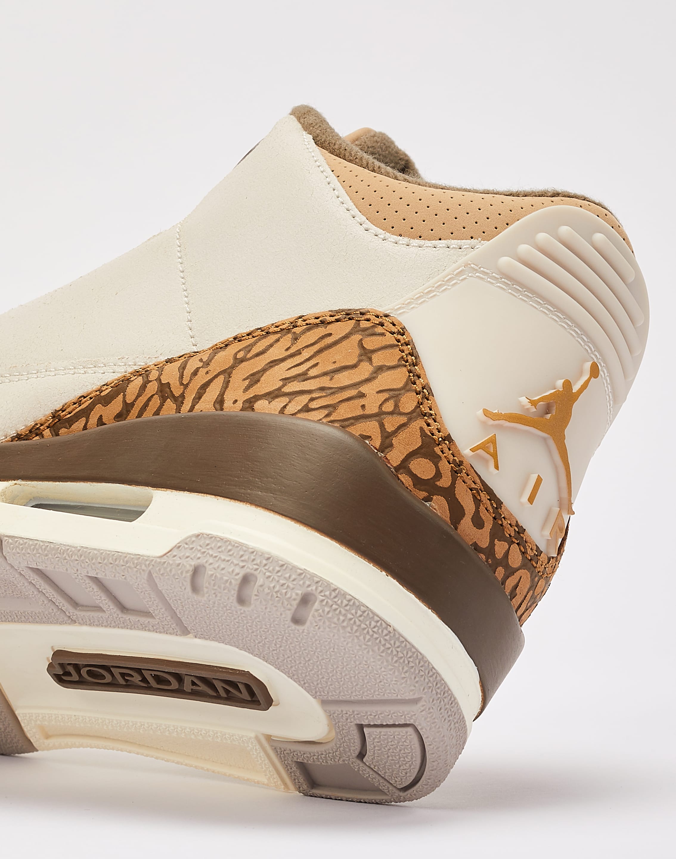 Air Jordan 3 'Orewood Brown' (CT8532-102) Release Date. Nike SNKRS