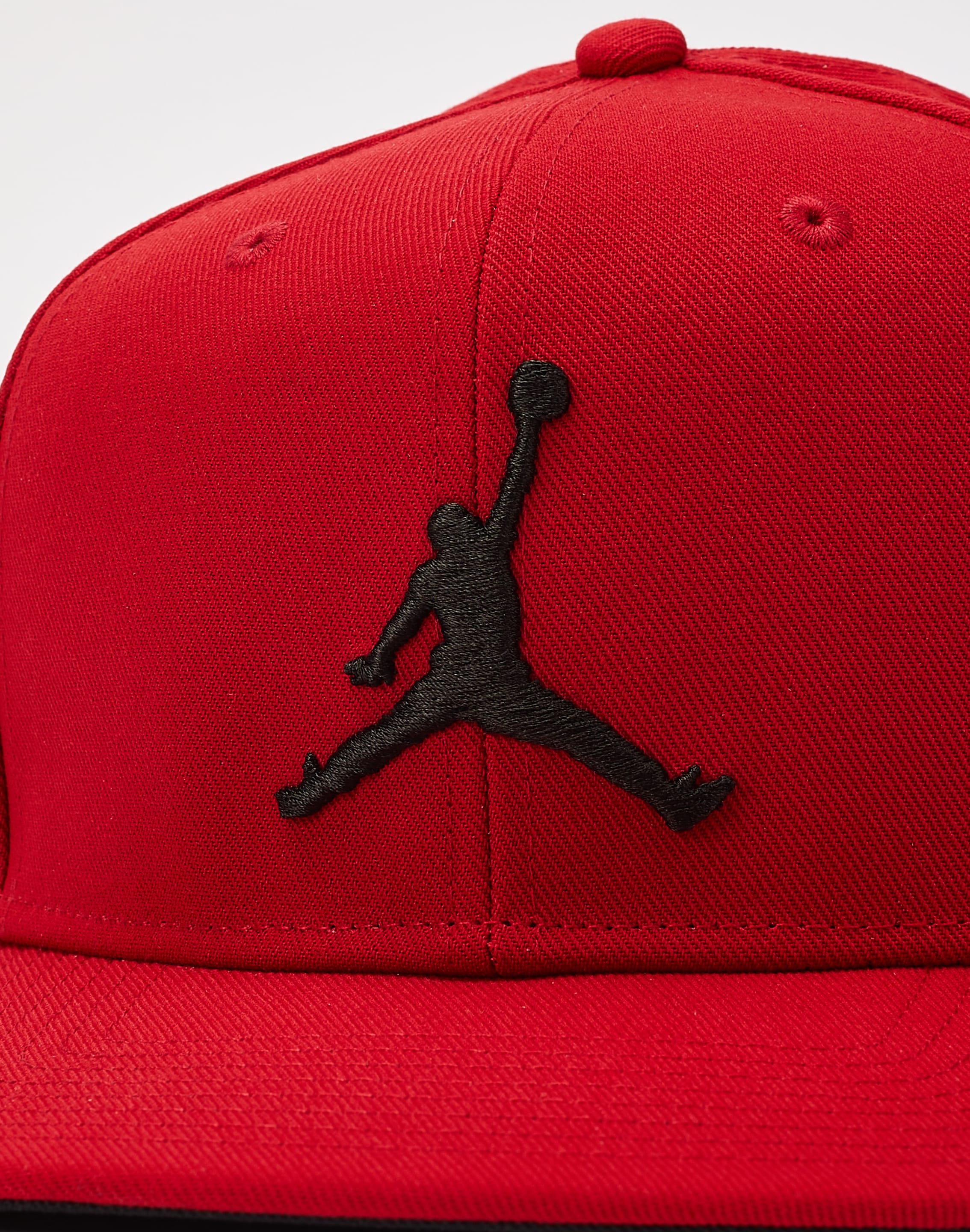 Jordan Brand Pro Jumpman Snapback Hat - Black/Red