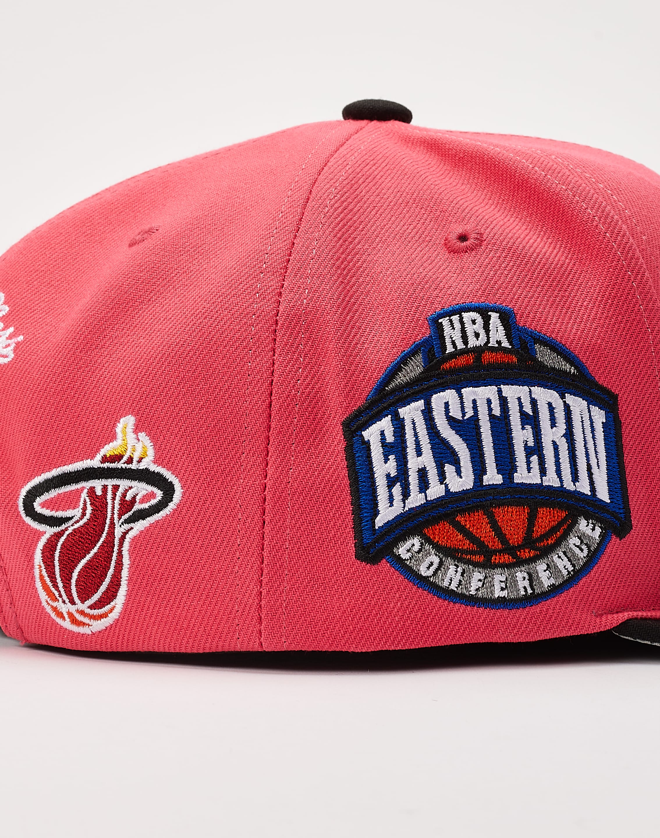 Mitchell & Ness Miami Heat Heritage Snapback Hat – DTLR