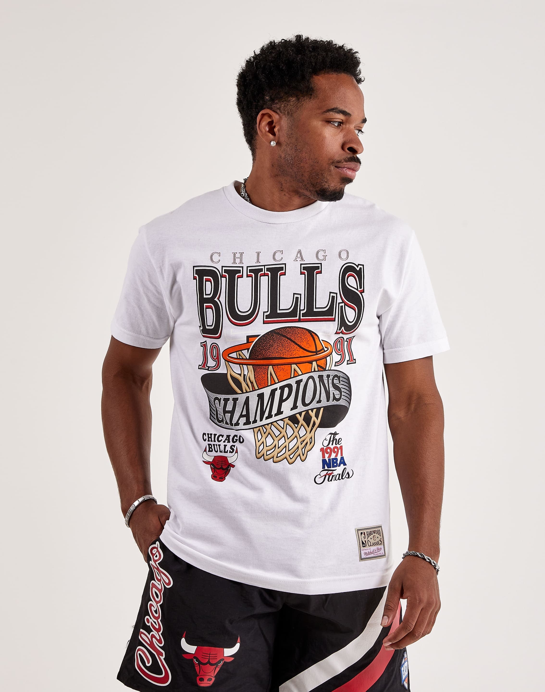 Mitchell & Ness Chicago Bulls NA Short Sleeve Hoodie Sweatshirt