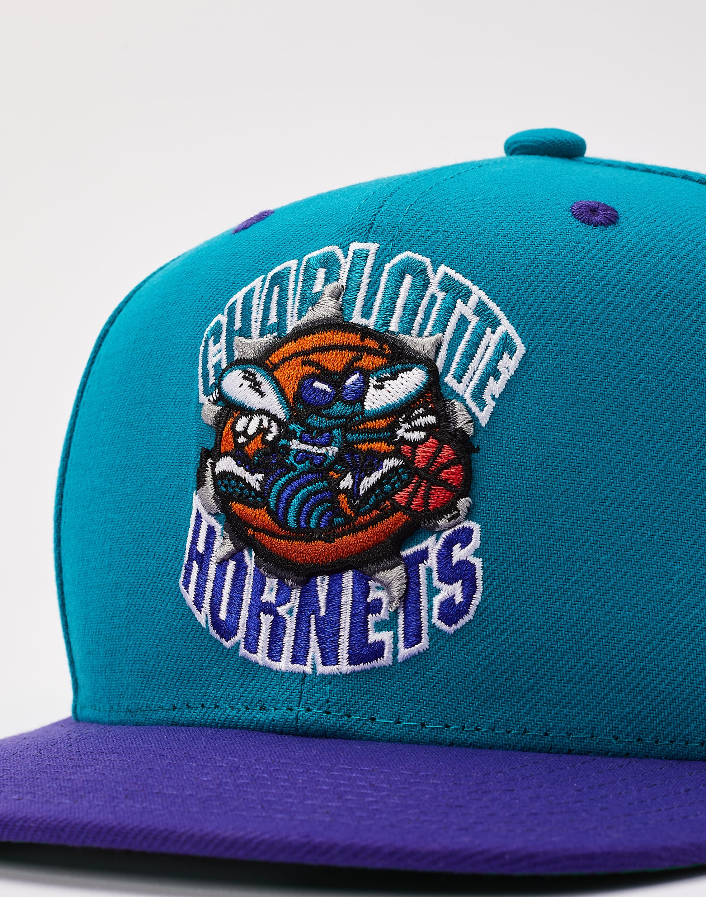 Charlotte Hornets Men’s Mitchell & Ness Reload 2.0 Snapback Hat