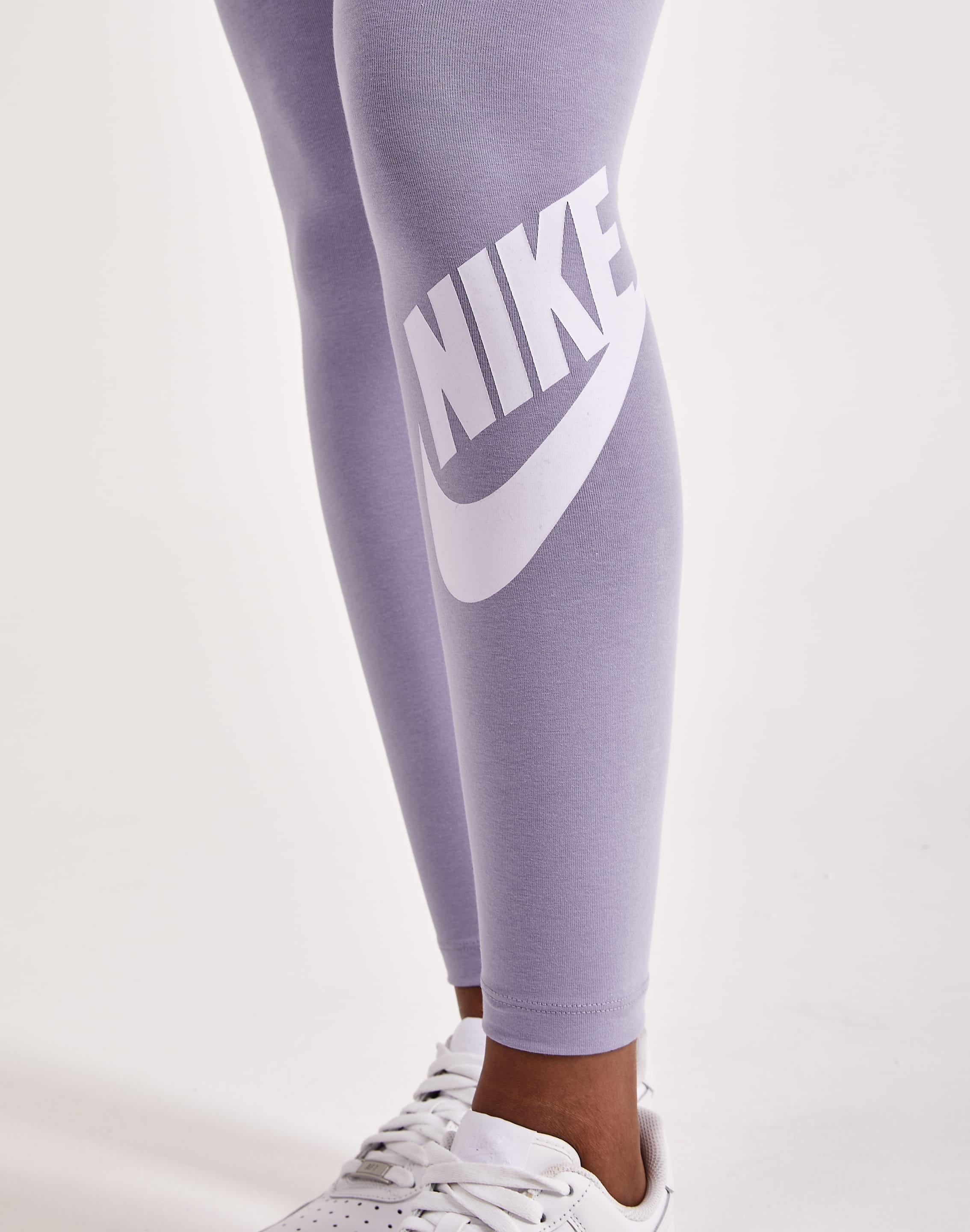 Nike Essential Futura Leggings – DTLR