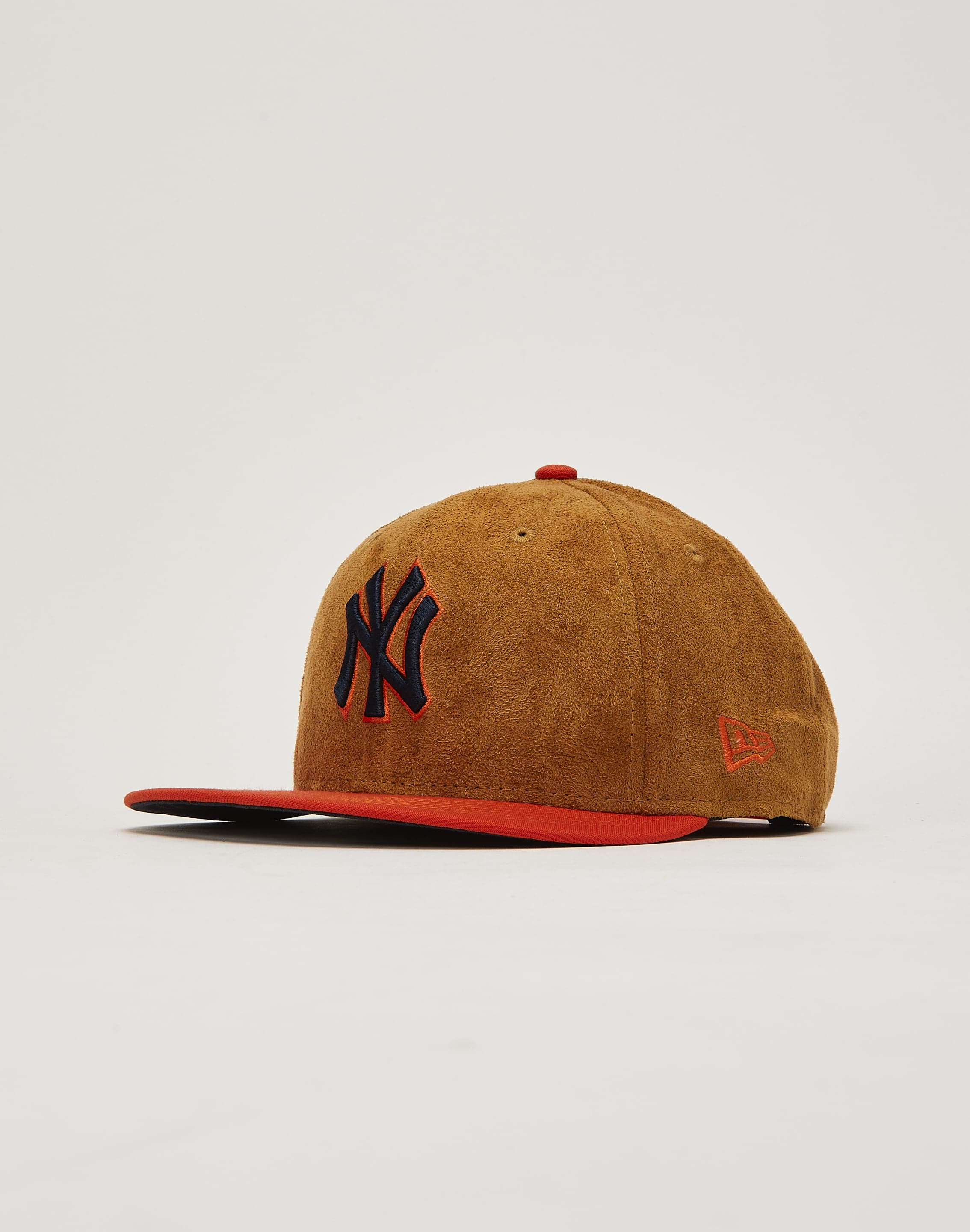 New Era Men New Era New York Yankees Suede 9FIFTY Snapback Hat Tan 1 Size