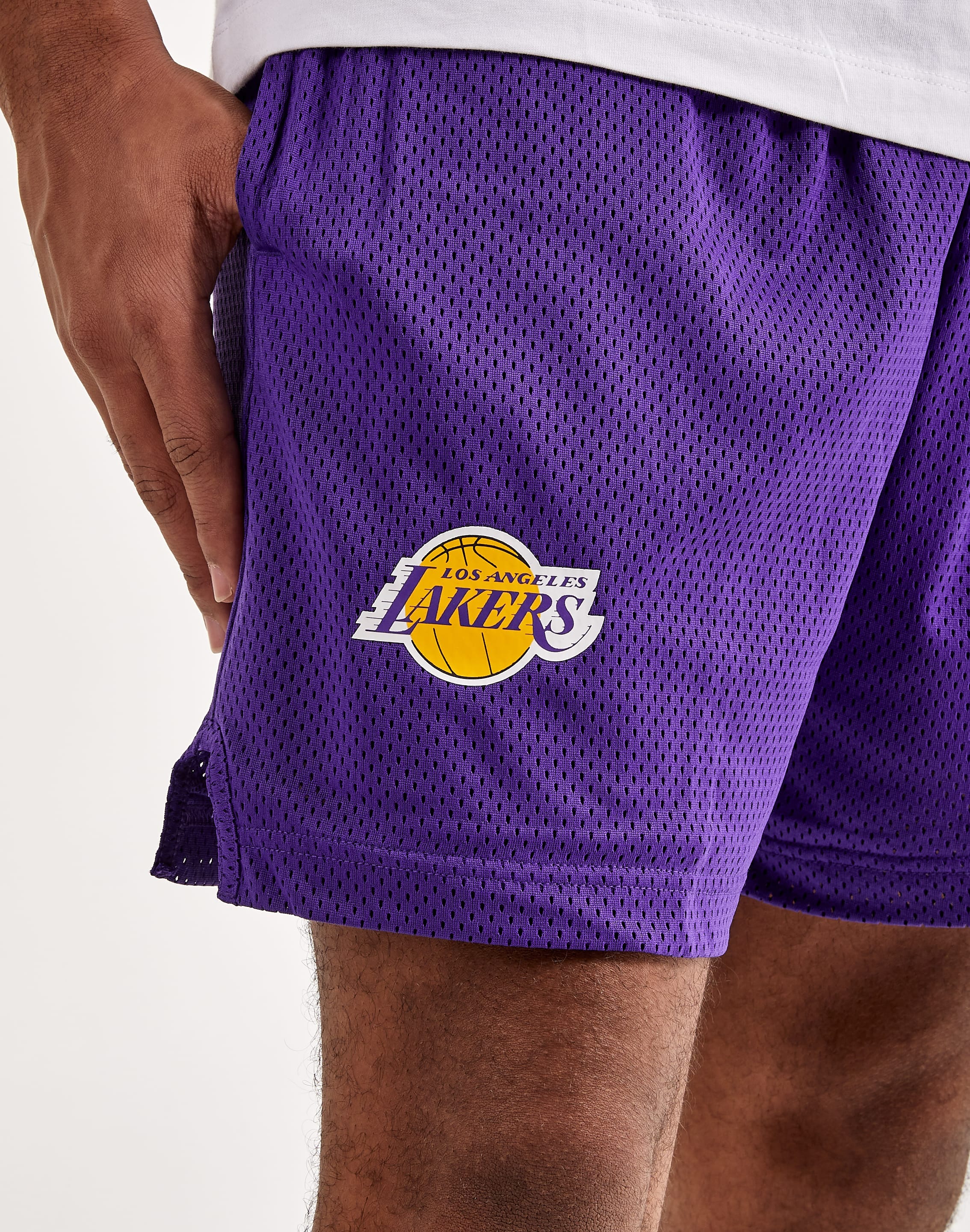 Nike Lakers Tee – DTLR