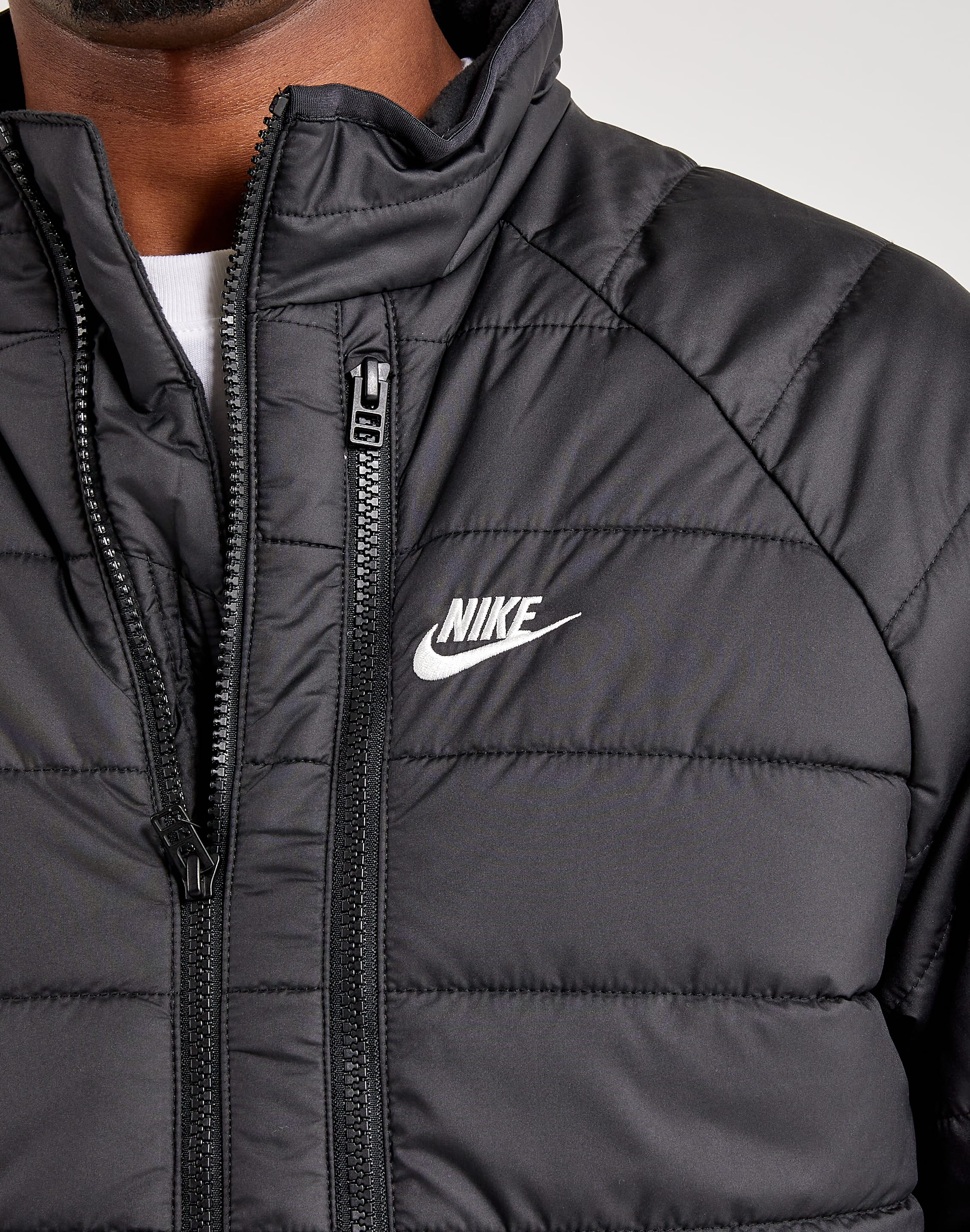 Jackets and Outerwear Tagged NIKE Page 2 - Millennium Shoes