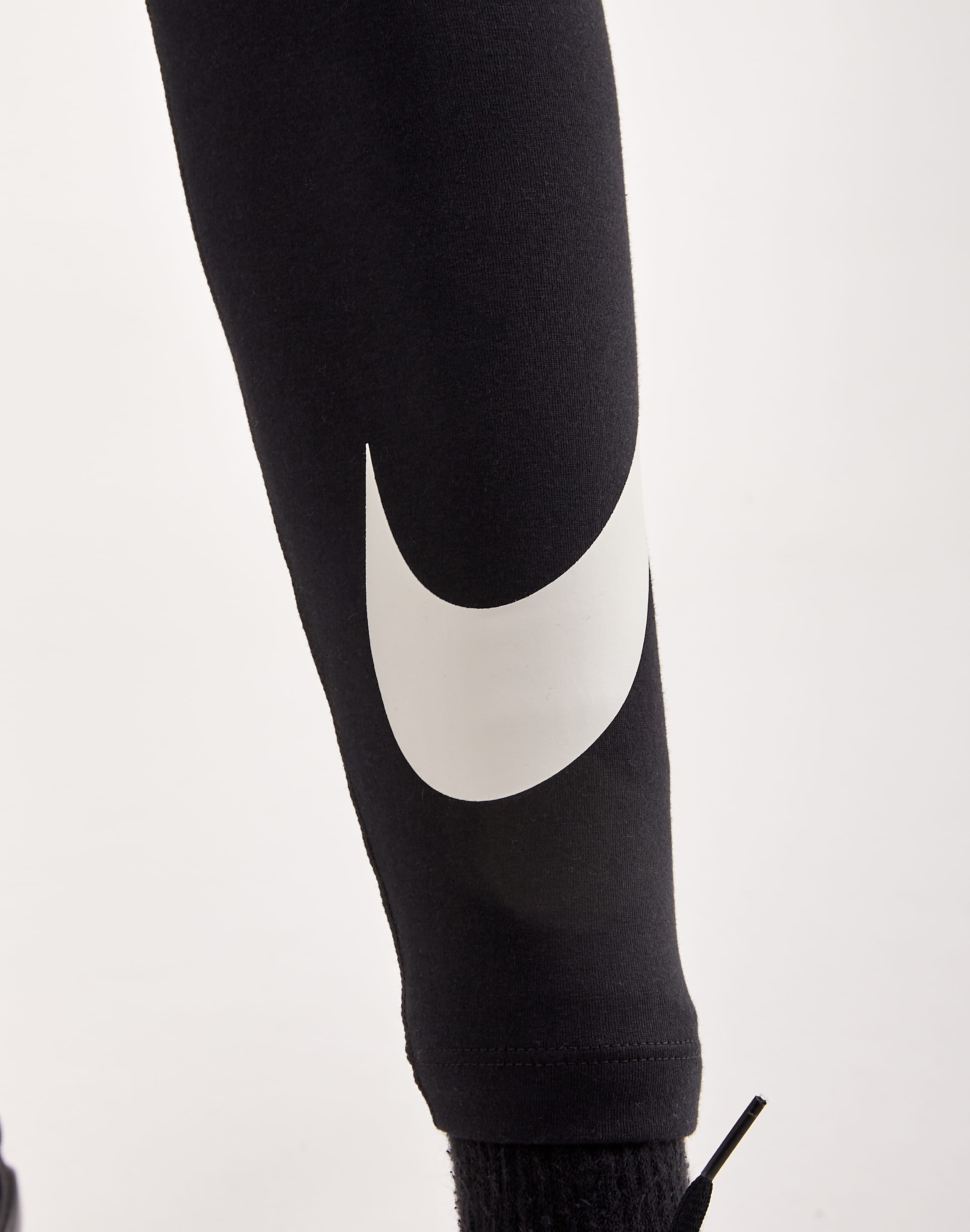 Nike Nsw Essential High-Rise Leggings – DTLR