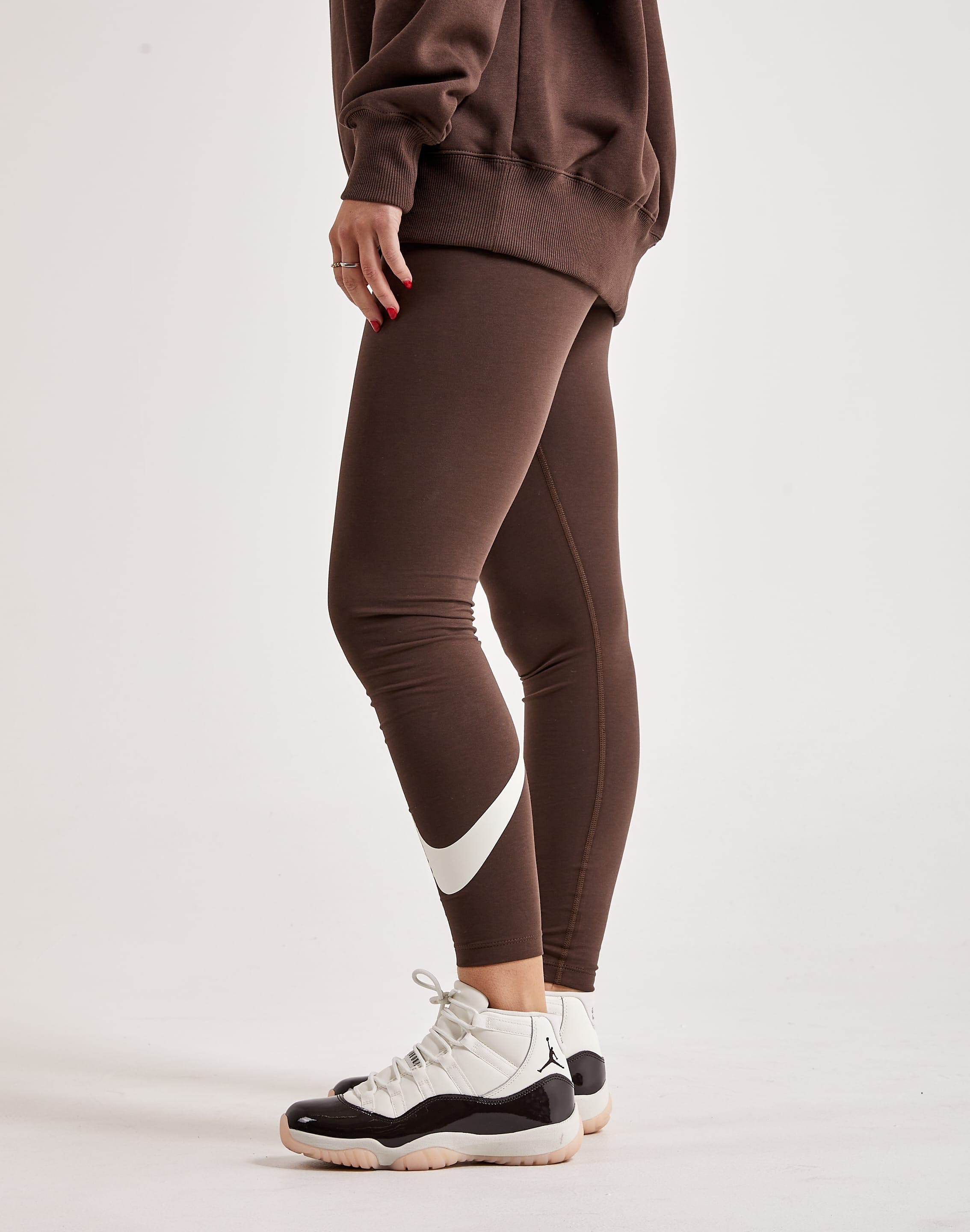 Brown Wide Waistband Tights & Leggings. Nike CA