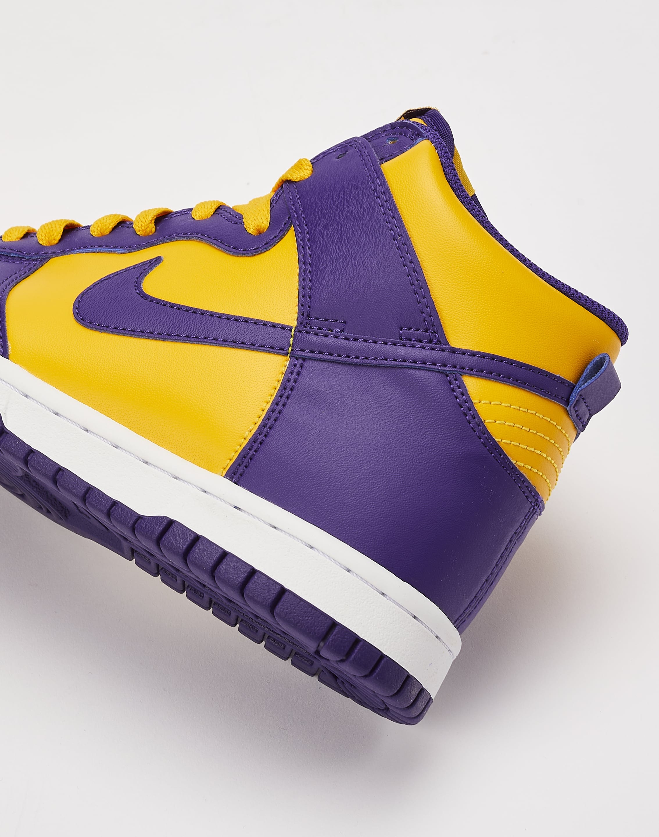 Nike Dunk High Lakers Preschool Lifestyle Shoes Purple Yellow DZ4455-500 –  Shoe Palace