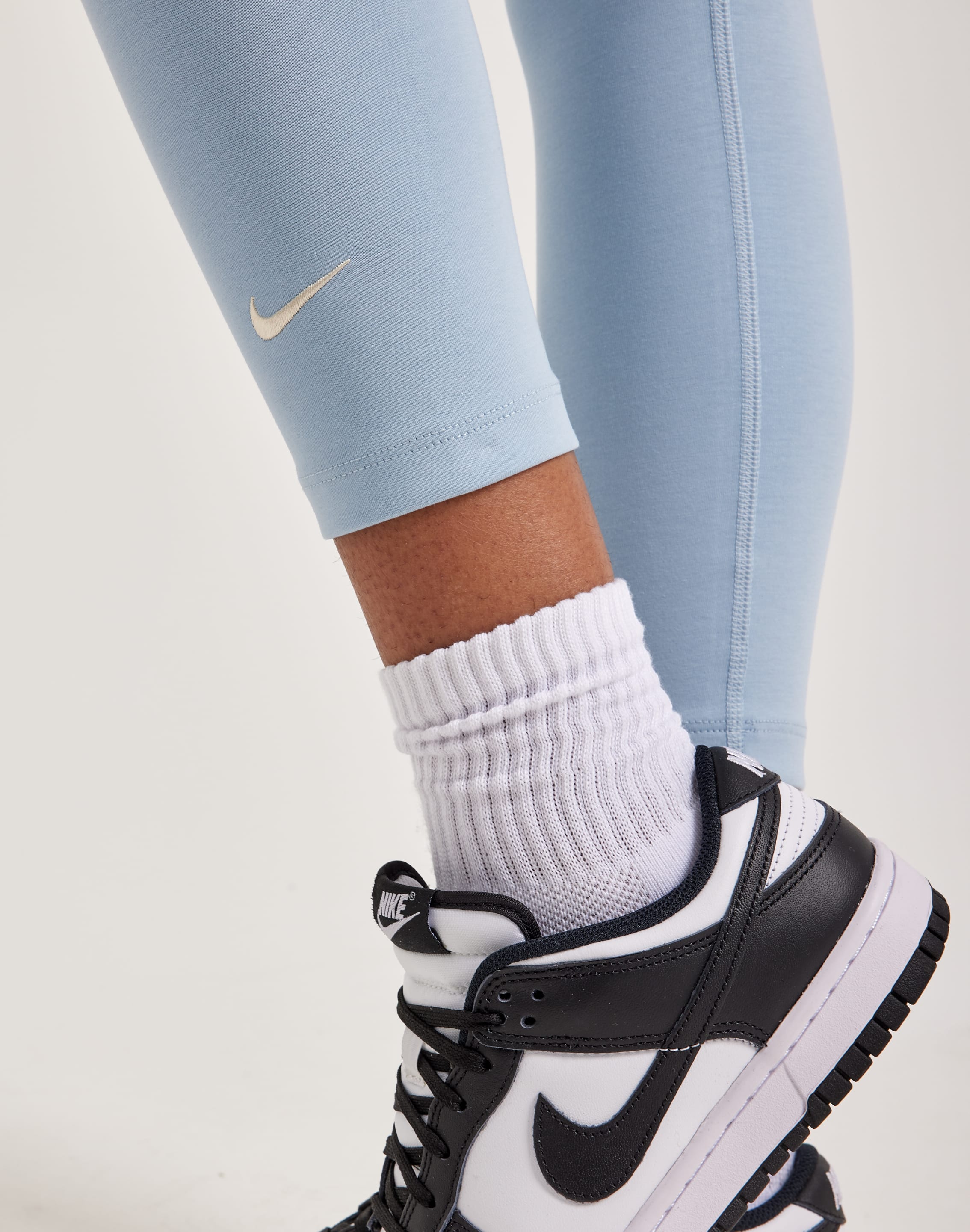 Nike Classic Swoosh High-Waisted 7/8 Leggings