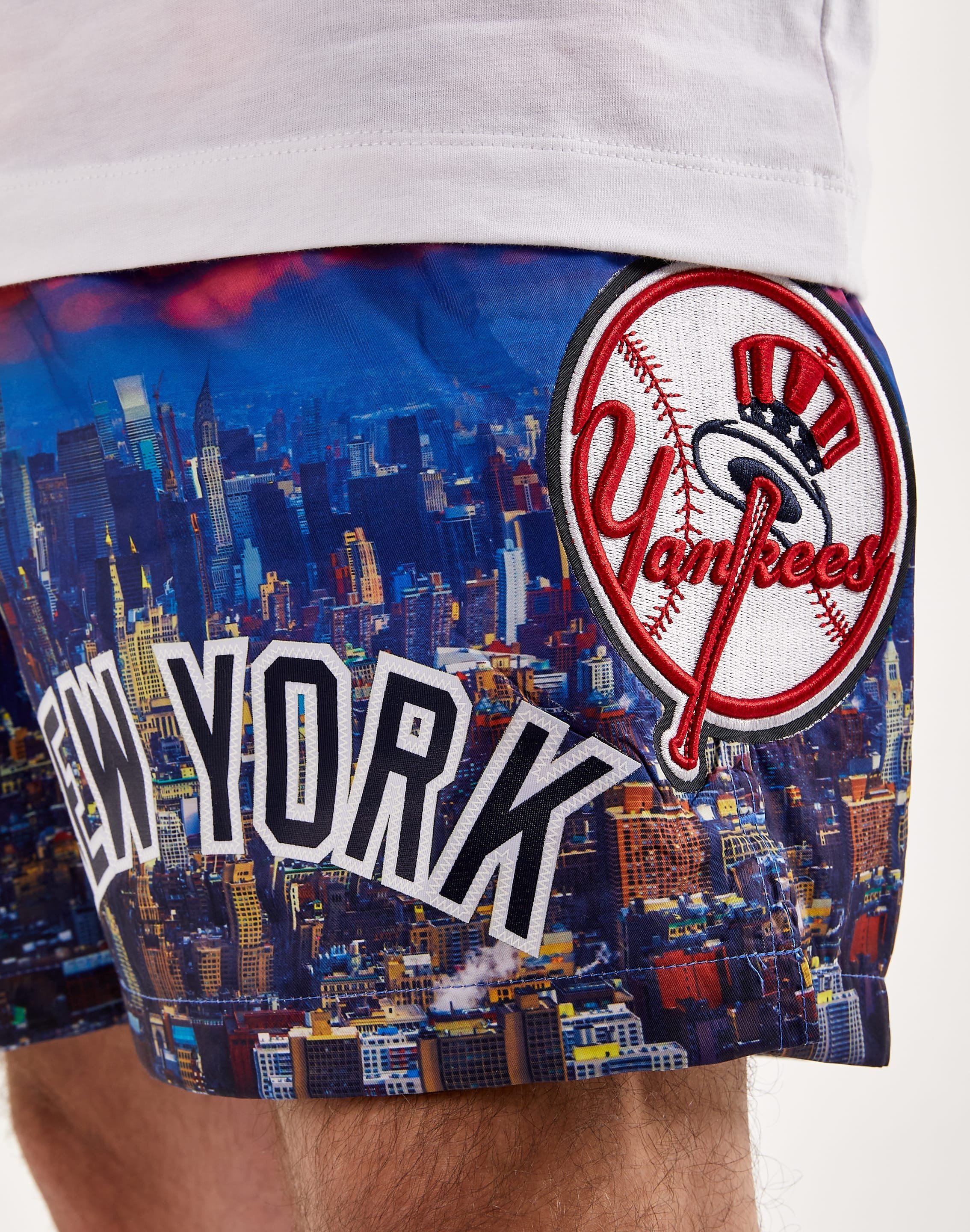 Pro Standard Yankees Chrome Fleece Shorts