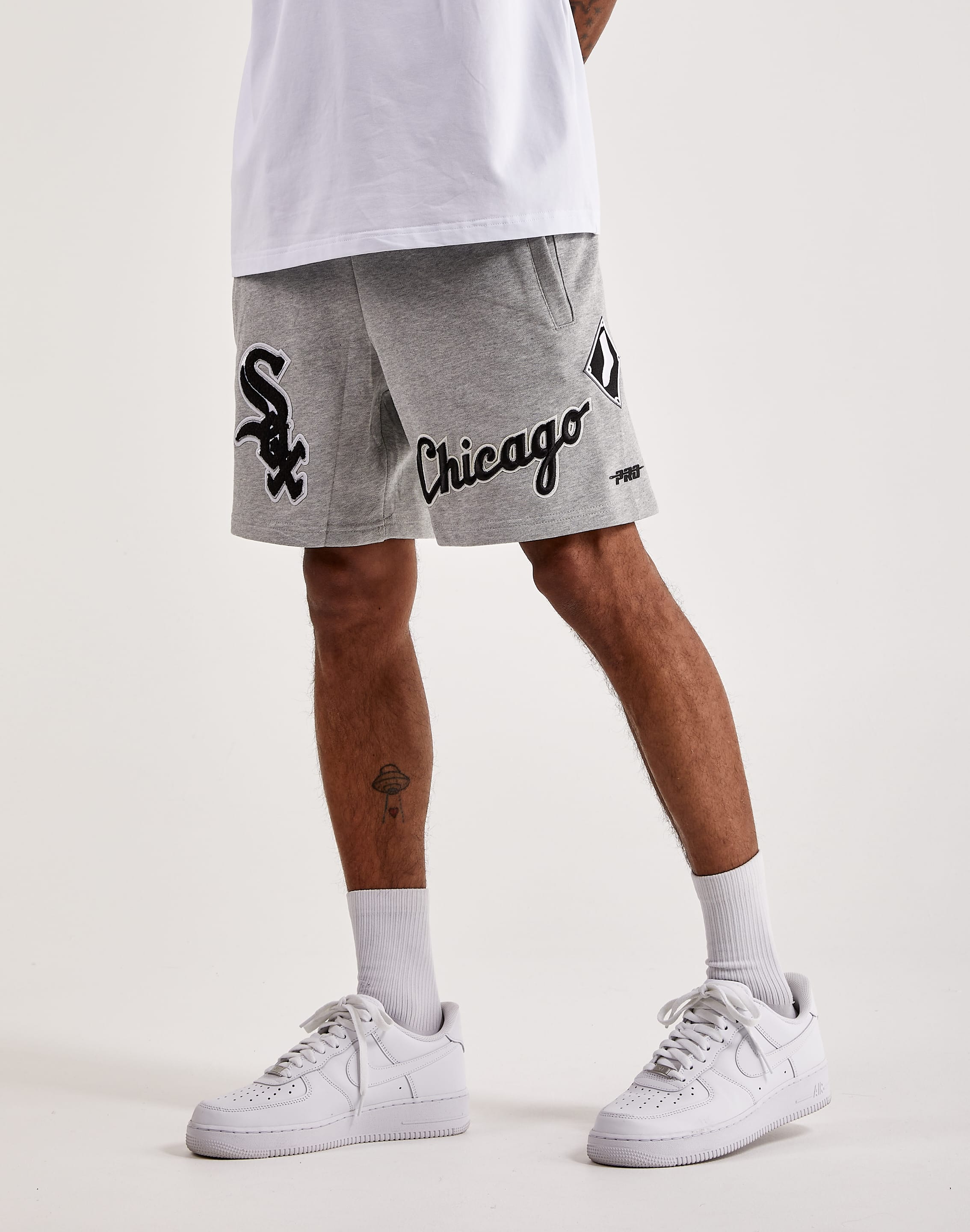 CHICAGO WHITE SOX HOME TOWN DK TRACK PANT (GRAY)