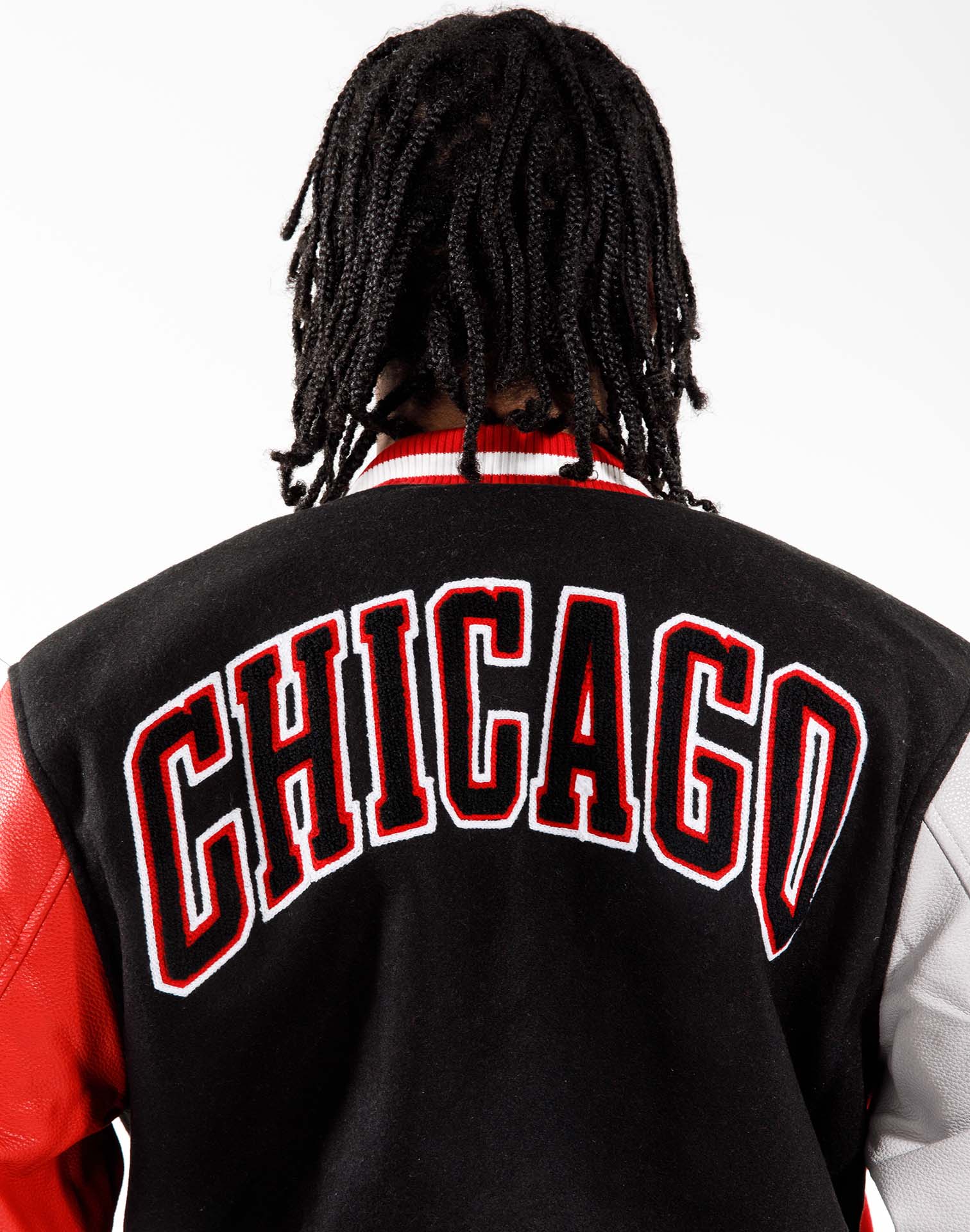Pro Standard Mens NBA Chicago Bulls Six Time Finals Logo Varsity Jacket  BCB651681-RBK Red/Black