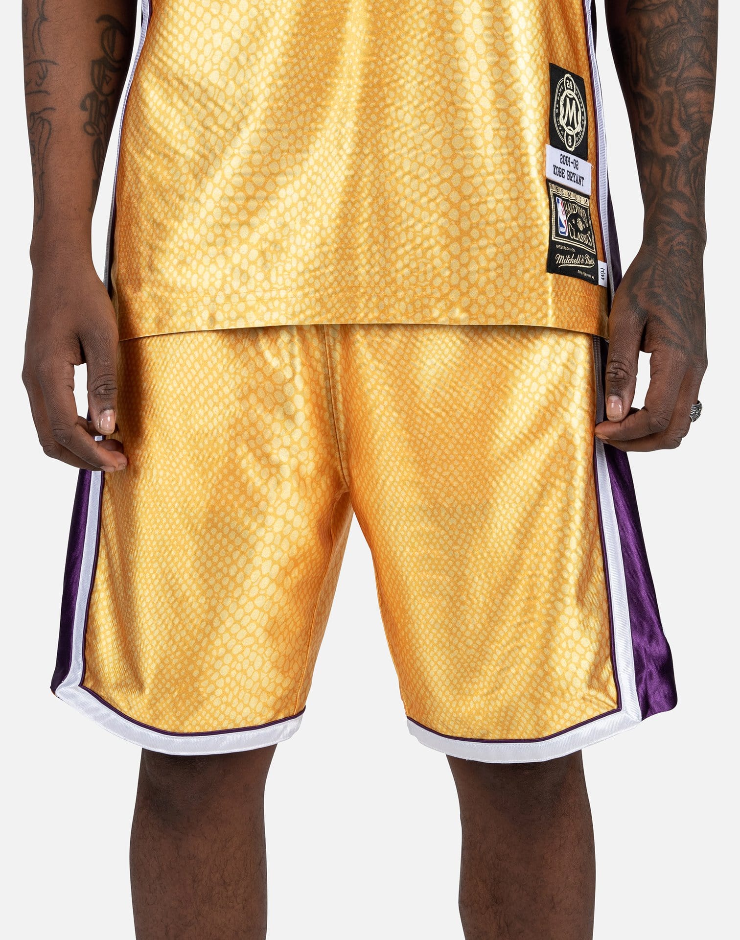 Mitchell & Ness Men's Kobe Bryant Gold Los Angeles Lakers 2001-02