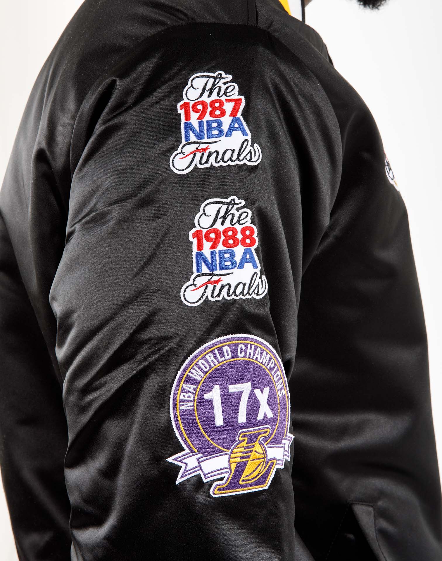 Mitchell & Ness NBA Los Angeles Lakers Champ City Satin Jacket – DTLR