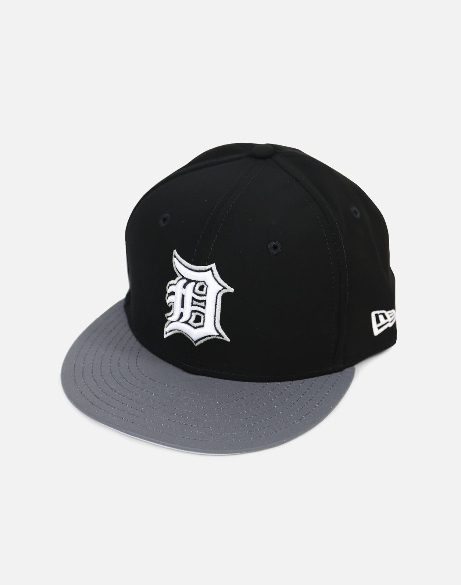 New Era Detroit Reflective Hook Snapback Hat (Black/Grey)