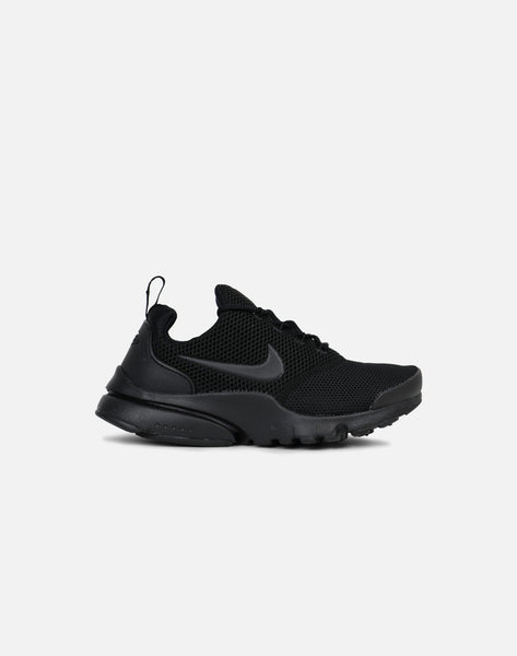 Nike presto fly trainers junior best sale